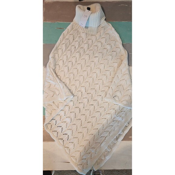 NWT BCBG MAXAXRIA TURTLE NECK OFF WHITE PONCHO - Picture 1 of 7
